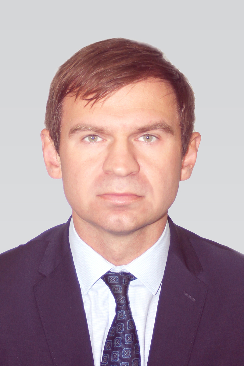 Суев Евгений Олегович.
